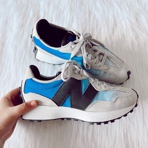 New Balance 327
